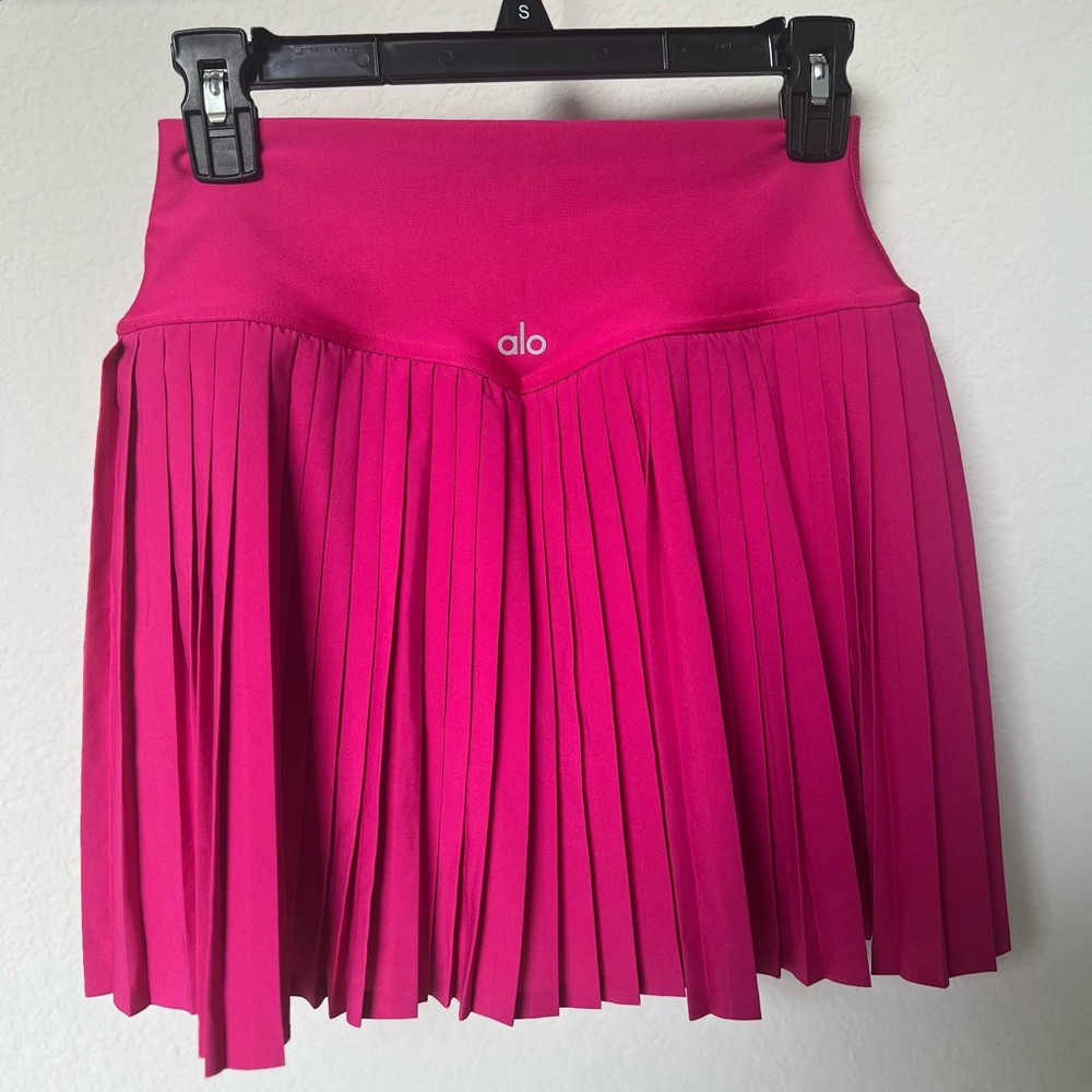 Alo Yoga Grand Slam Tennis Skirt - Magenta Crush